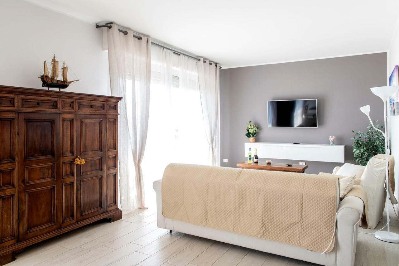 Appartamento Alex Vista Mare Lido di Camaiore Zewnętrze zdjęcie