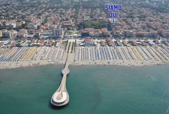 Appartamento Alex Vista Mare Lido di Camaiore Zewnętrze zdjęcie